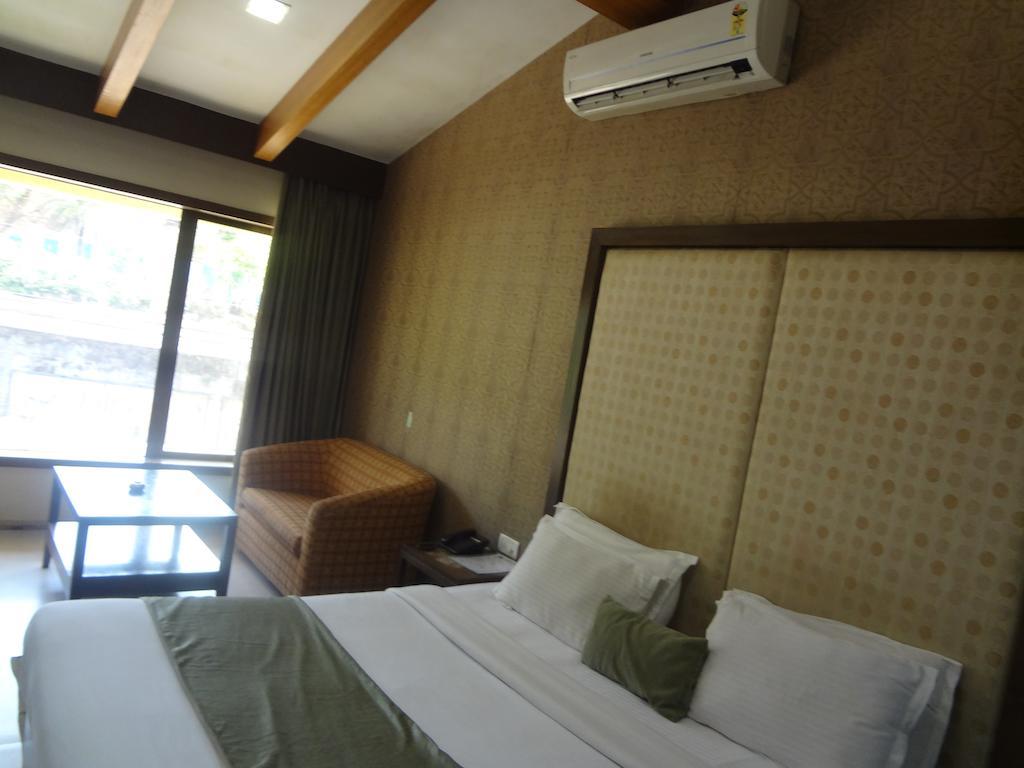 Amazinn Villa โลนาวาลา ห้อง รูปภาพ